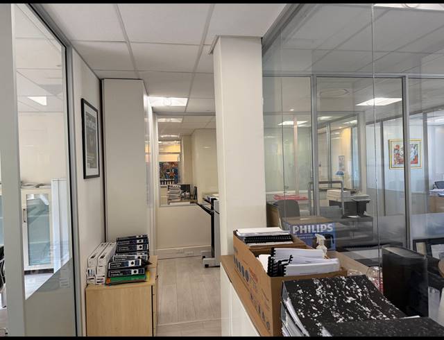 415M² OFFICE TO LET IN NEWLANDS